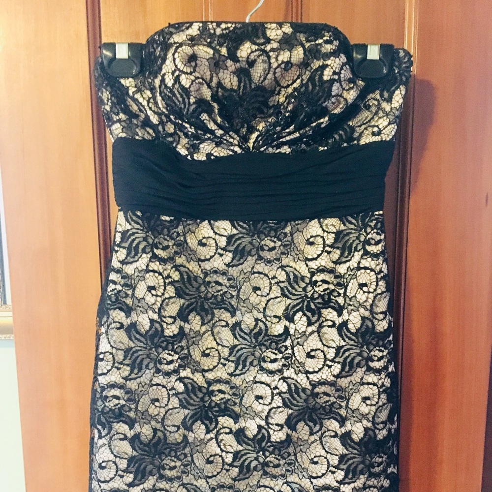 White House Black Market Black/Nude Lace Strapless Dress